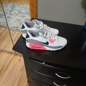 Nike Women's White and Pink Sneakers